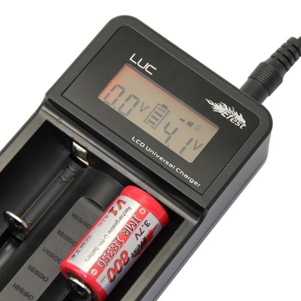 Efest LUC V2 - Two Bay LCD Charger - Image 3